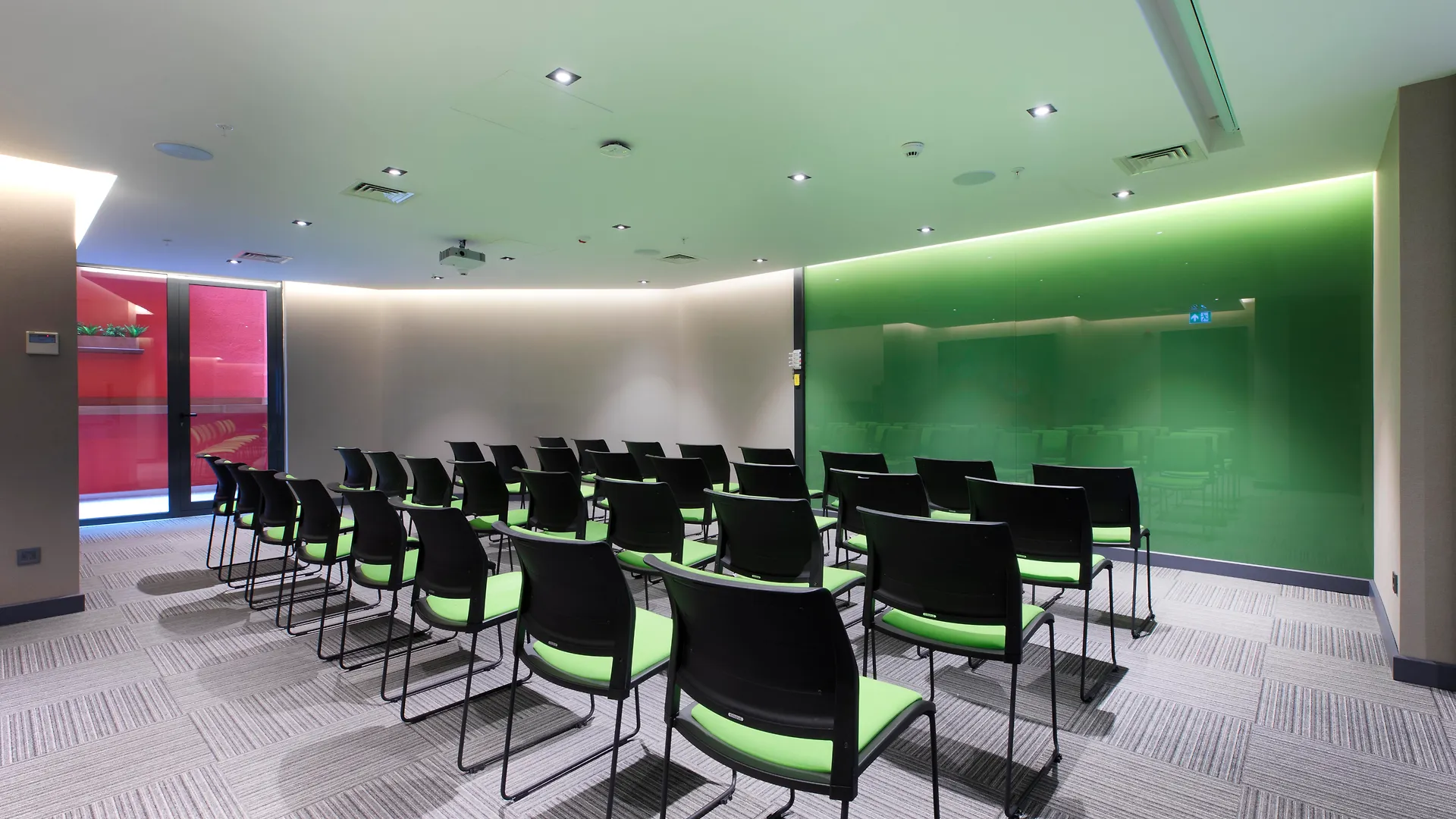 Ibis Styles Istanbul Atasehir Hotel 4*,